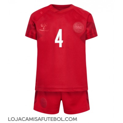 Camisa de Futebol Dinamarca Simon Kjaer #4 Equipamento Principal Infantil Mundo 2022 Manga Curta (+ Calças curtas)
